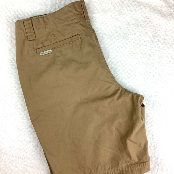 COLUMBIA CARGO UTILITARIAN KHAKI HIKING SHORTS - Picture 3 of 5